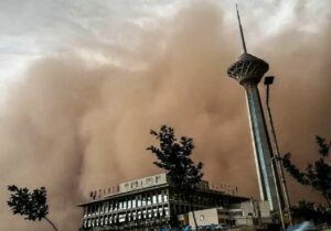 رعد و برق در تهران؛ پیش بینی گرد و خاک شدید برای پایتخت در روزهای آینده