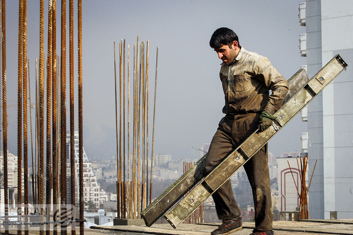 خروج کارگران افغان، ساخت‌وساز را کند کرد؟/ بیش از نیمی از نیروهای ساختمانی تهران اتباع بودند