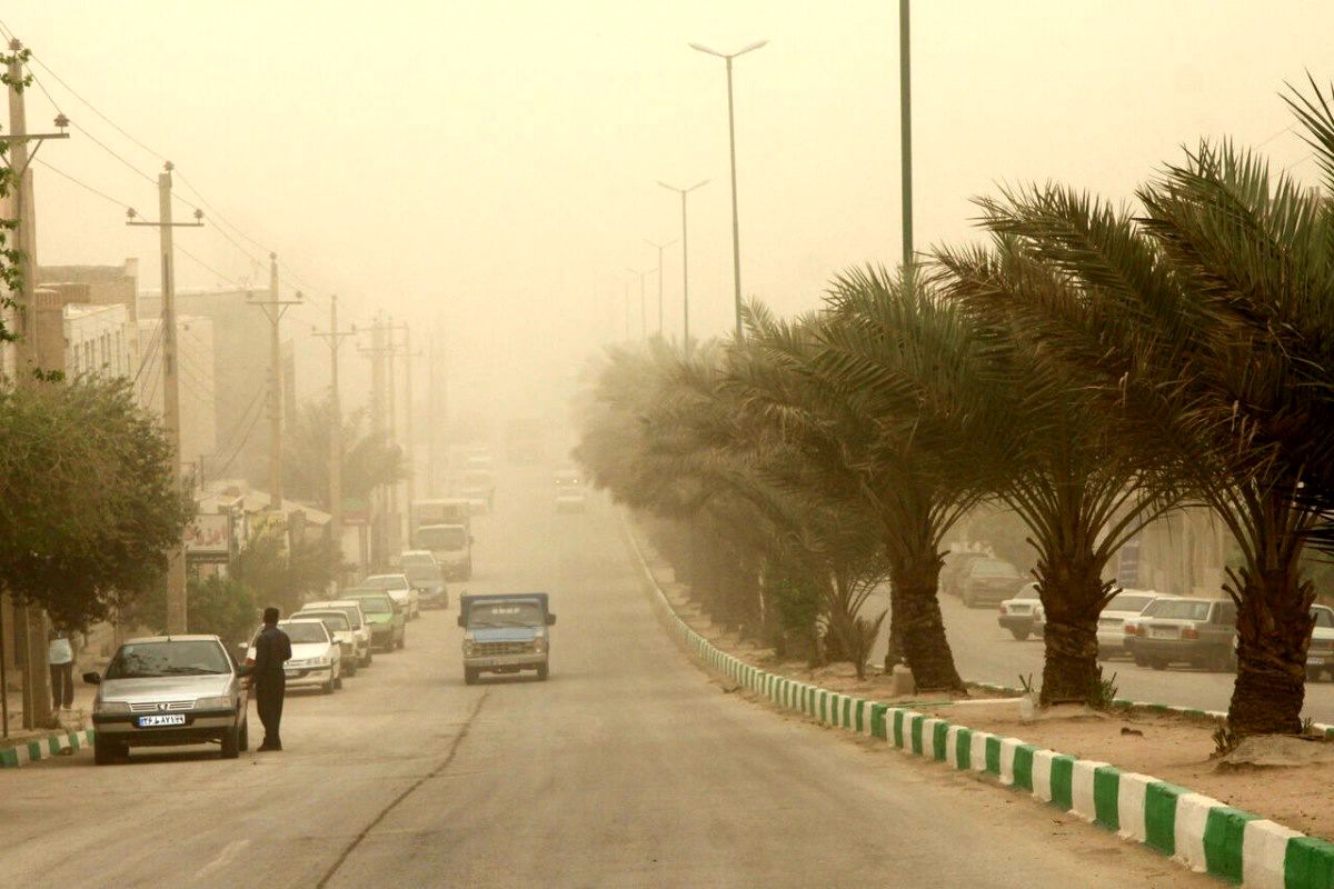 انسداد مسیر زابل – زاهدان در اثر طوفان