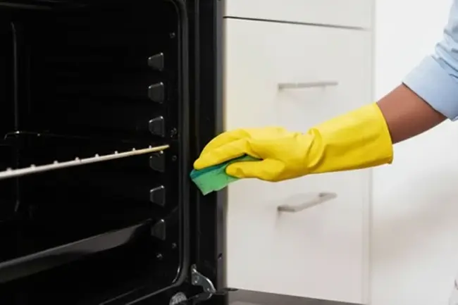 تمیز کردن داخل فر