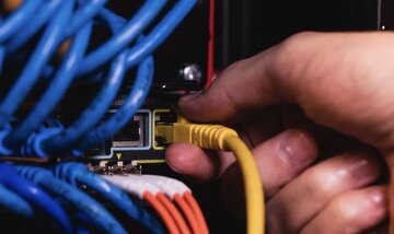 گذشت ۲۰ روز از آغاز اختلال اینترنت در ایران/ وضعیت دسترسیها رو به بهبود اما کنترلشده