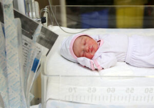 از تجهیزات تا دارو؛ نوزادان نارس محکوم به مرگ نیستند