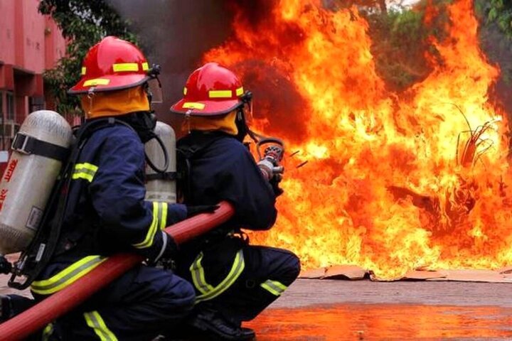 اعزام اورژانس به محل حریق در بازارچه بزرگ جنت آباد