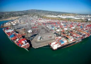 رشد ۹۳ درصدی واردات کالای اساسی از مسیر بندر شهید رجایی/ یک میلیون تُن کالا وارد شد