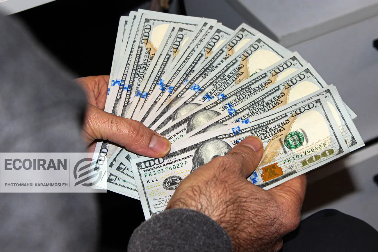 قیمت دلار امروز دوشنبه ۴ اسفند/ کاهش قیمت + جدول