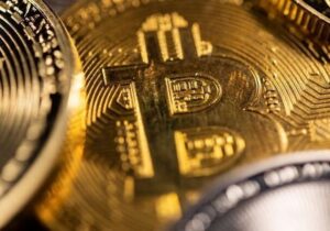بیت‌کوین به کف قیمت جدید رسید