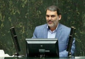 گزارش جدید از وضعیت بورس ایران/ زنگنه: سرمایه‌ها از بازار خارج نشده‌اند