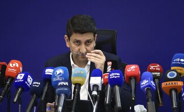 ستار هاشمی: چشمانداز رفع فیلترینگ با ستاد عارف روشن است / چه زمان اینترنت به شرایط پیش از دیماه بازمیگردد؟