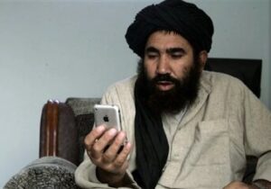 طالبان استفاده از گوشیهای هوشمند را ممنوع کرد