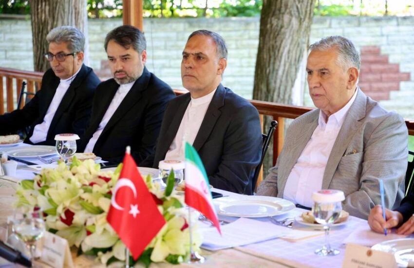 هدف‌گذاری تجارت ۵۰ میلیارد دلاری ایران و ترکیه در دستور کار دو کشور