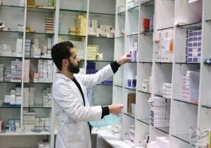 ارائه بیش از ۶۰۰ هزار خدمت دارویی در ۳۸ داروخانه جمعیت هلال‌احمر