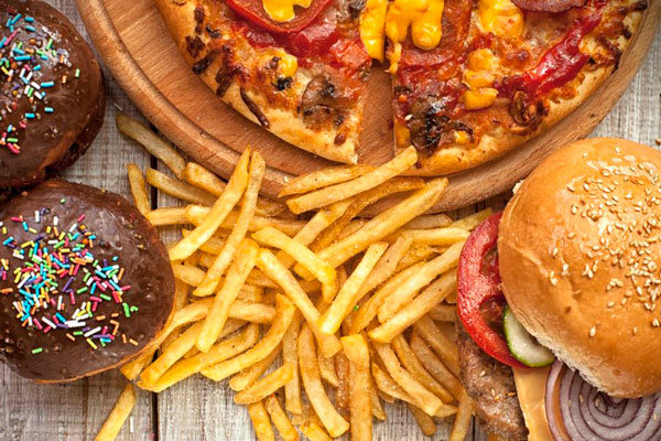 ارتباط هر ۱۰۰ گرم مصرف اضافی غذاهای آماده با افزایش خطر بیماریها