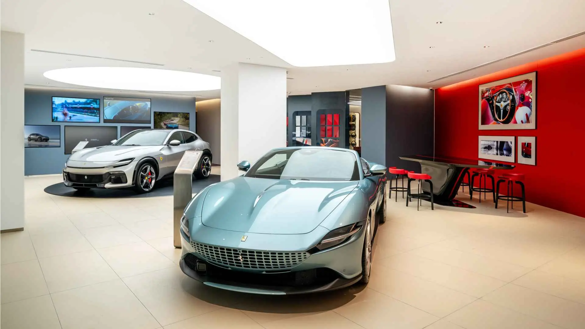 Ferrari_Interior (1)